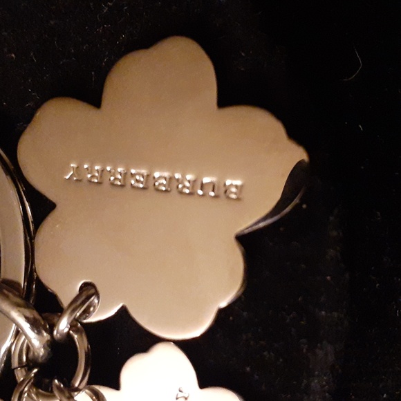Burberry  Enamel Graduated Triple Flower Keychain Bag Charm NEW - Picture 3 of 5